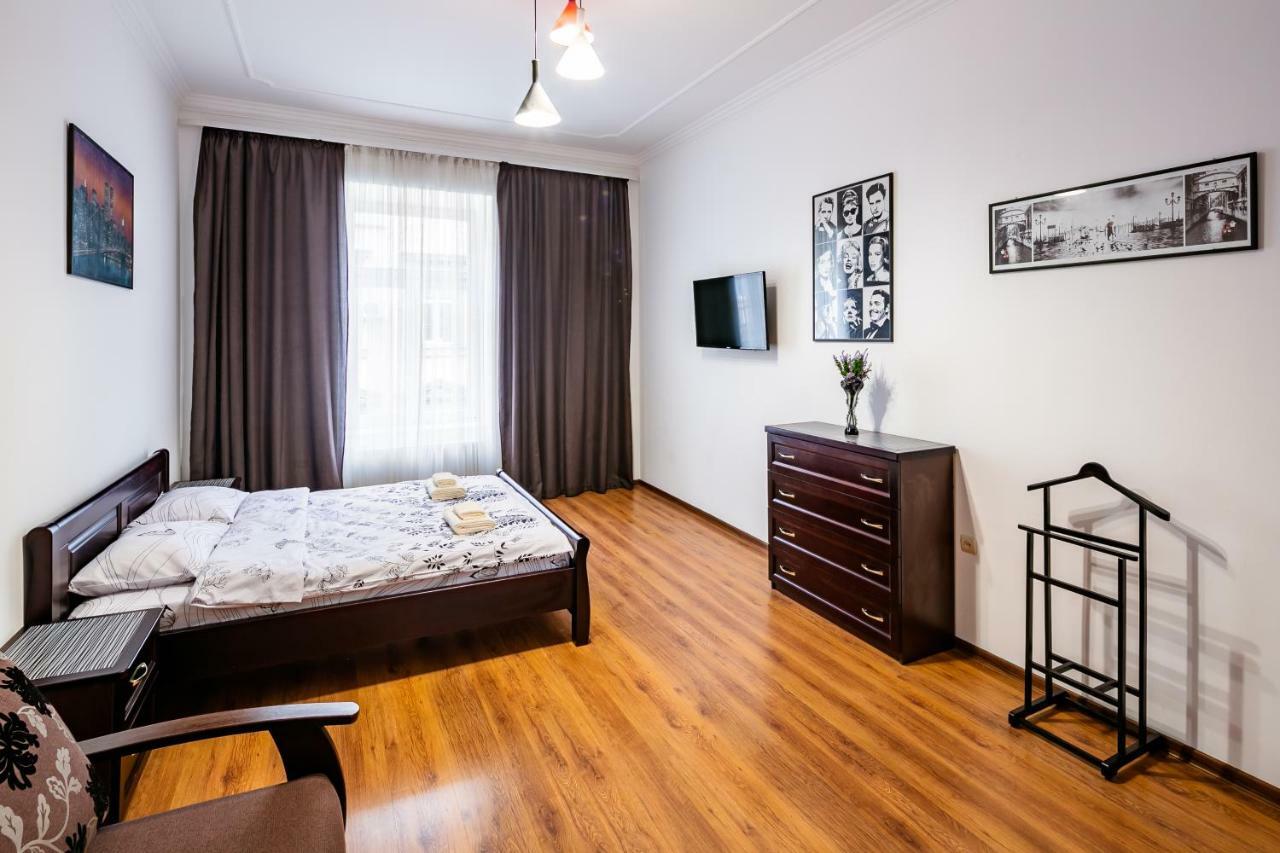 Bv Apartments Exquisite 利沃夫 外观 照片