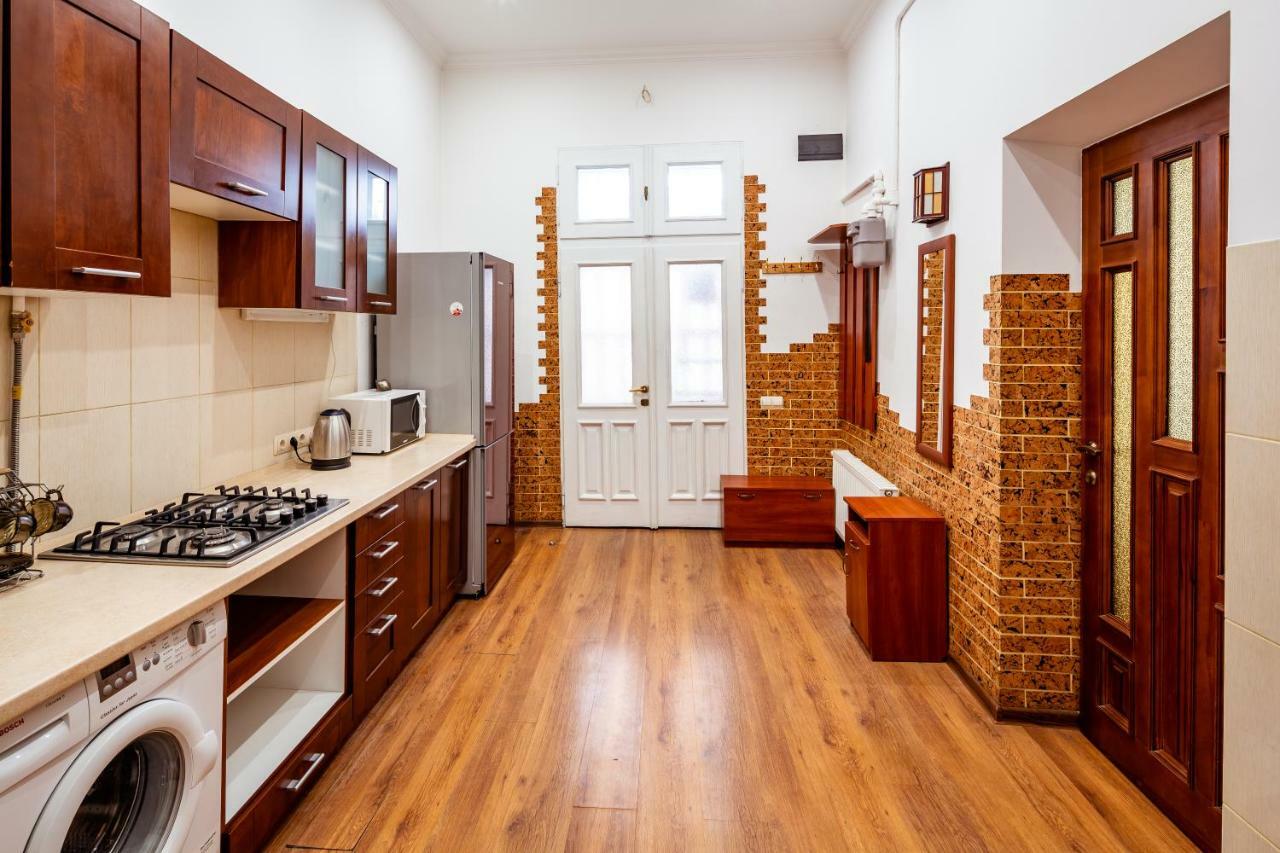 Bv Apartments Exquisite 利沃夫 外观 照片