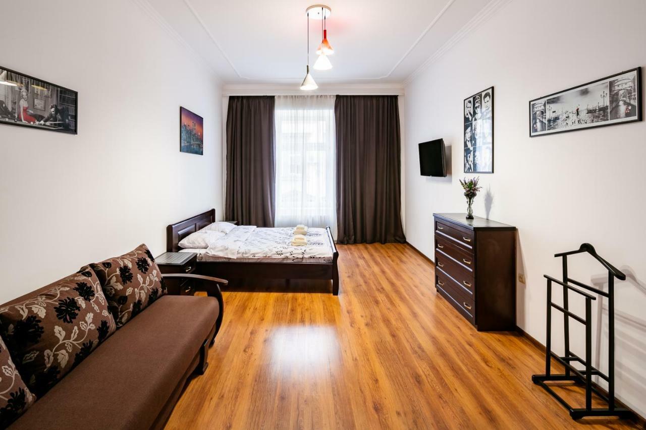 Bv Apartments Exquisite 利沃夫 外观 照片